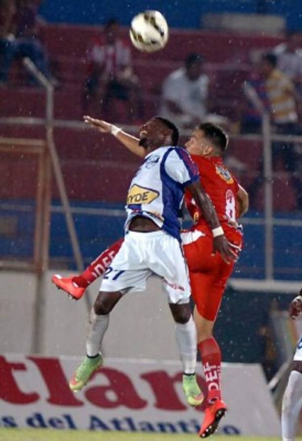 Vida saca un triunfo al último minuto ante Victoria