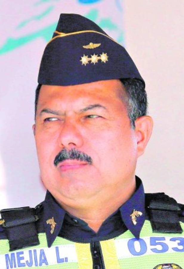 Comienza remezón en la cúpula policial