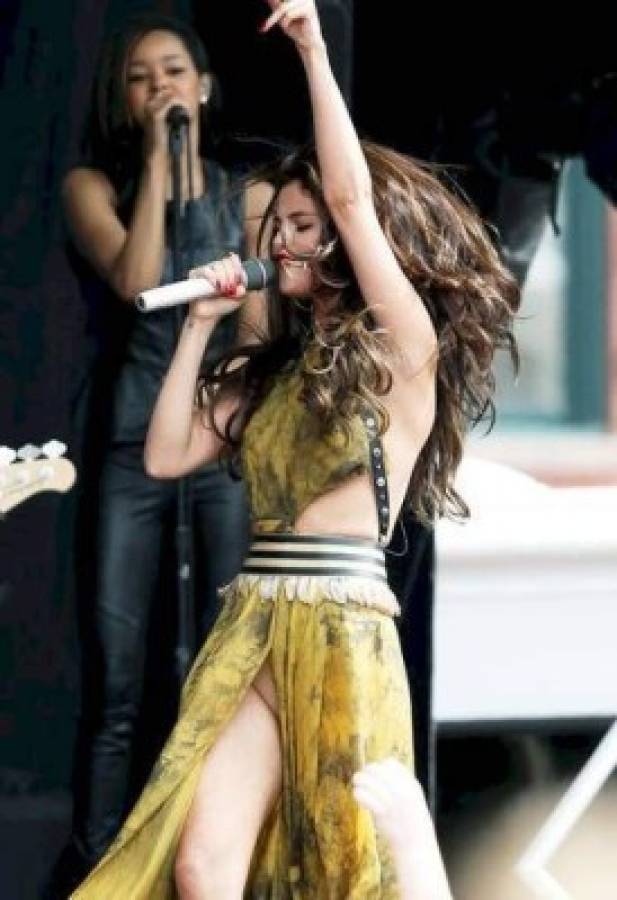 Selena Gomez y sus vergonzosos accidentes con el vestuario