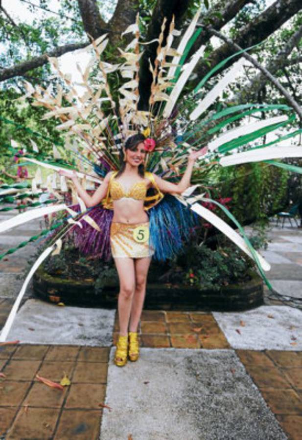 Honduras: Trajes típicos de la civilización maya en el Festival Nacional del Maíz 2012