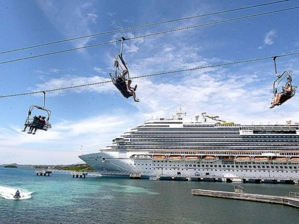 Roatán, la más grande de Islas de la Bahía, se ha convertido en el destino favorito de turistas nacionales y extranjeros. (Fotos: Johny Magallanes)
