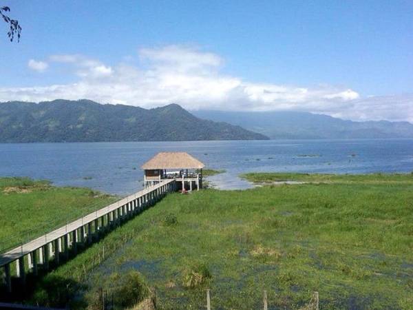 Lago de Yojoa. Foto enviada por Roberth Antonio Mejía.