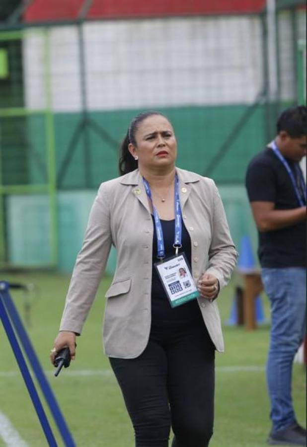 Bellas chicas engalanaron y un fenomenal ambiente se vivió en el estadio Yankel Ronsenthal