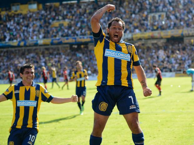 Jugó 20 años en el fútbol élite, su vida cambió y ahora trabaja como albañil