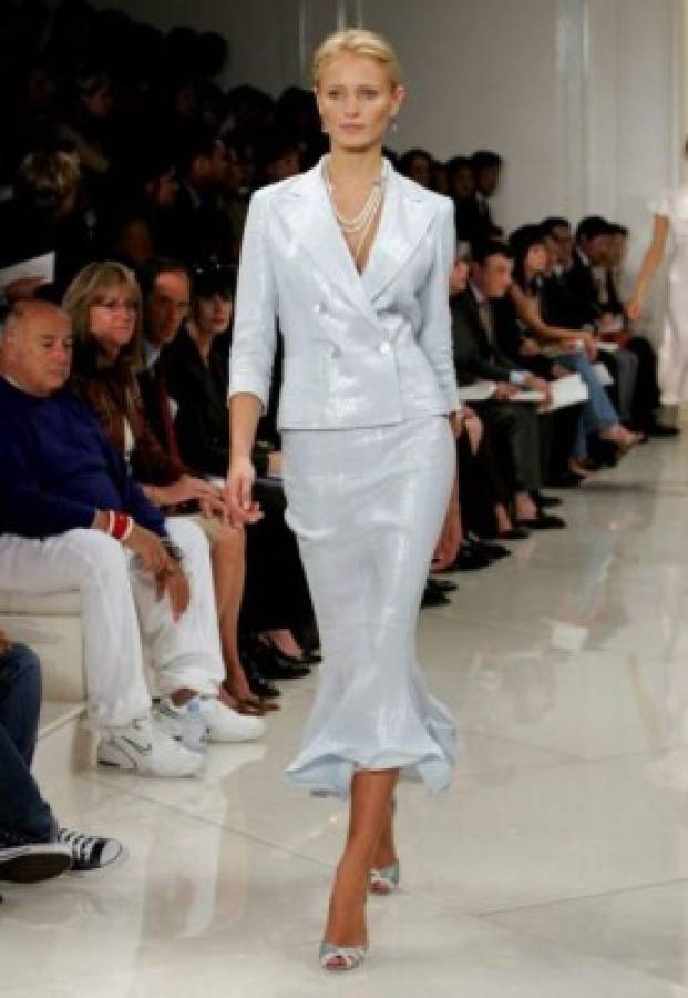 Modelo de Victoria's Secret en coma tras accidente