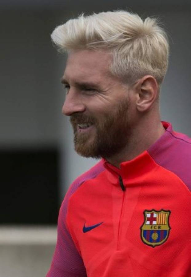 Lionel Messi regresa a entrenar con el Barcelona en Inglaterra
