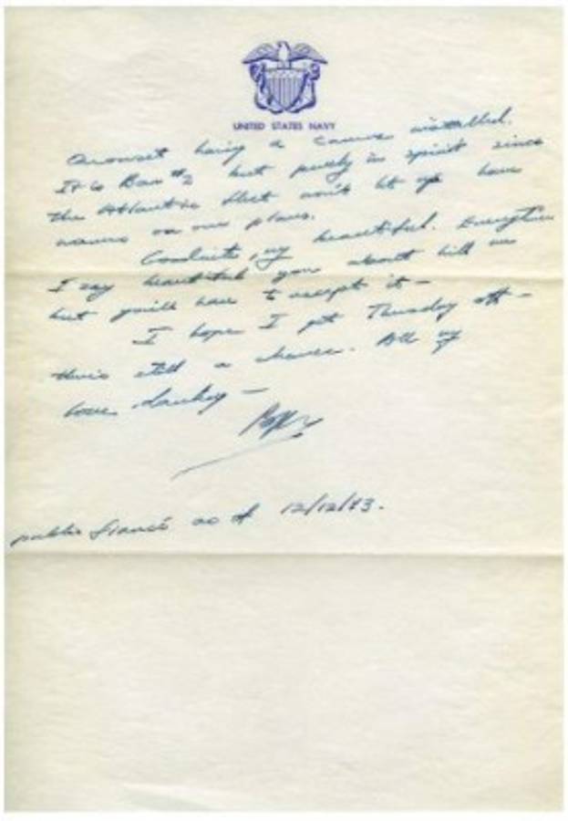 La romántica carta que George H.W. Bush escribió a su prometida Barbara durante la Segunda Guerra Mundial