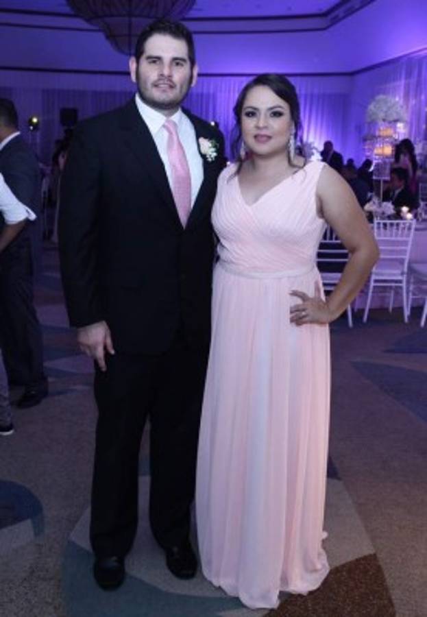 Brindis nupcial para sellar su felicidad