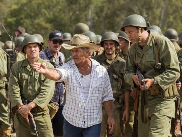 Mel Gibson dirigiendo una escena de la cinta nominada al Oscar Hacksaw Ridge (Fotos: Agencias/ AP / Especiales EL HERALDO / EL HERALDO Honduras)