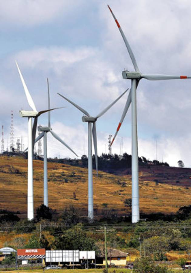 Cae inversión extranjera por invasión de tierras