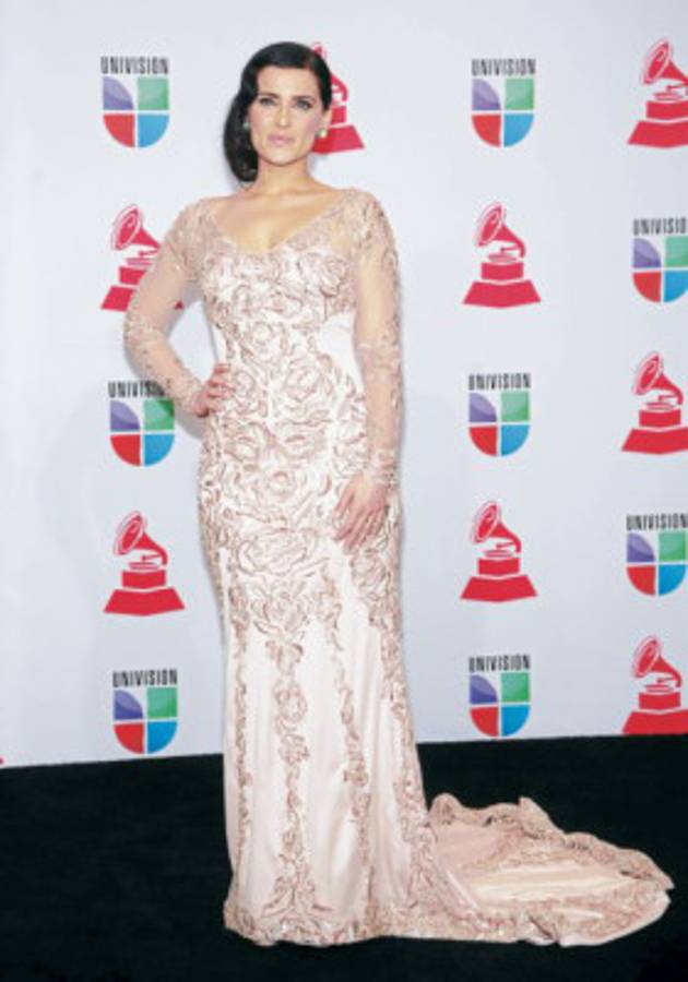 Brillo, sensualidad y transparencias en los Latin Grammy