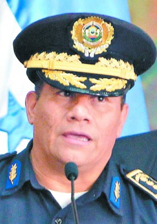 Presidente de Honduras organiza nueva policía