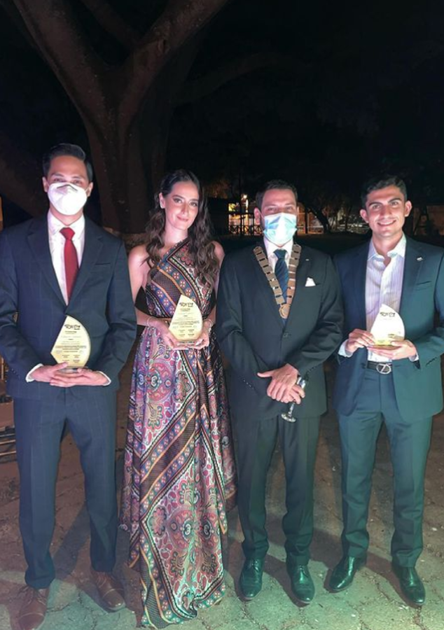 Invitó a todos los jovenes a soñar y no darse por vencidos al momento de querer lograr sus metas.