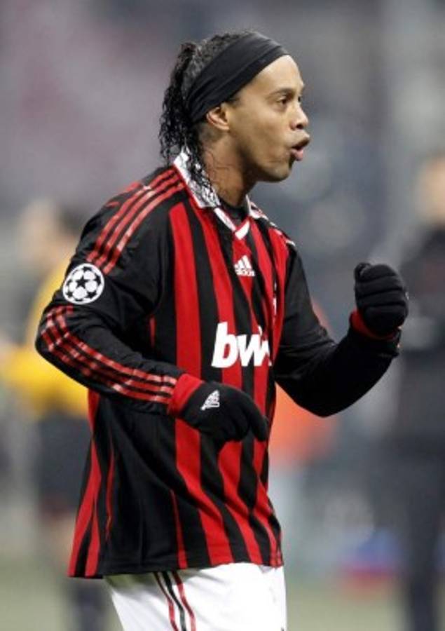 Bienvenido Ronaldinho Gaúcho, por primera vez en Honduras