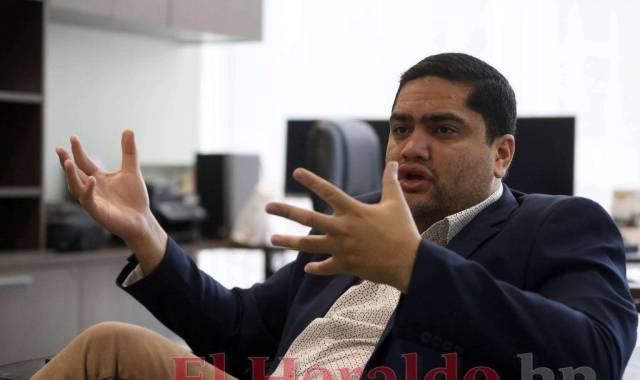 José Carlos Cardona, titular de la Secretaría de Desarrollo e Inclusión Social (Sedis), afirmó que seguirá la entrega de bonos.