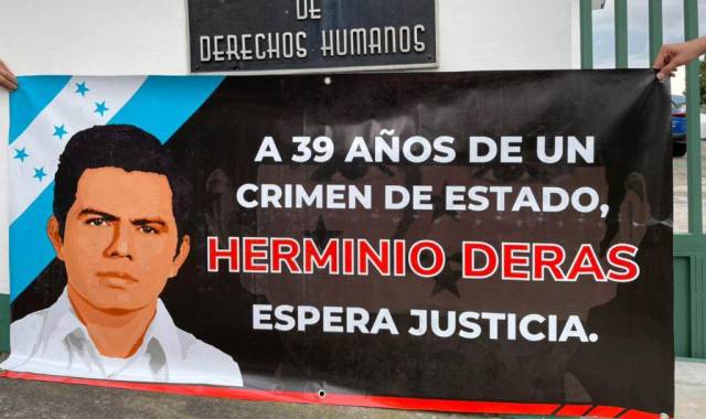 De acuerdo con los archivos de las autoridades, Deras García fue asesinado la mañana del 29 de enero de 1983.