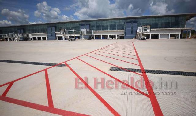 El aeropuerto Palmerola inició operaciones en diciembre de 2021, pese a que no está concluido a un 100%.