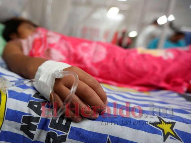 Salud reporta más de 14,000 casos de dengue en Honduras