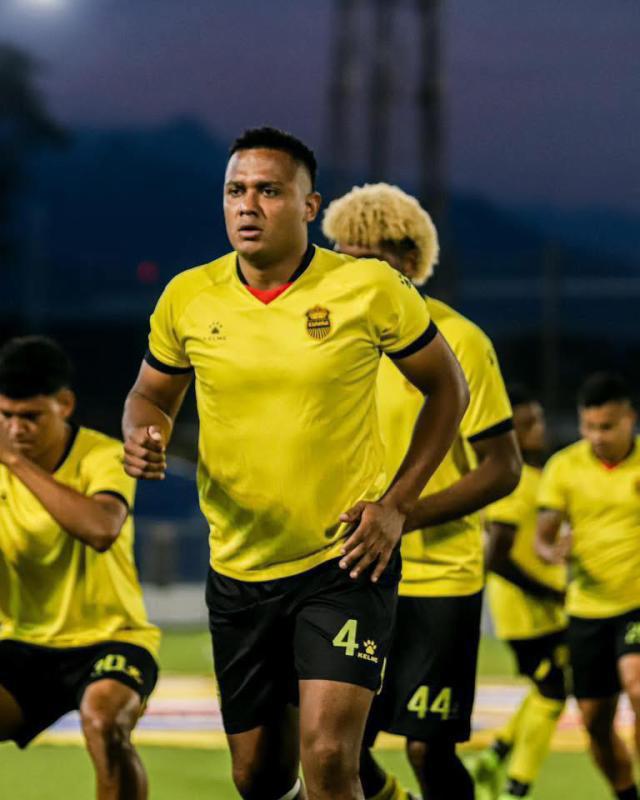 Jugadores que abandonaron sus equipos a medio torneo de Liga Nacional: Revelan los motivos