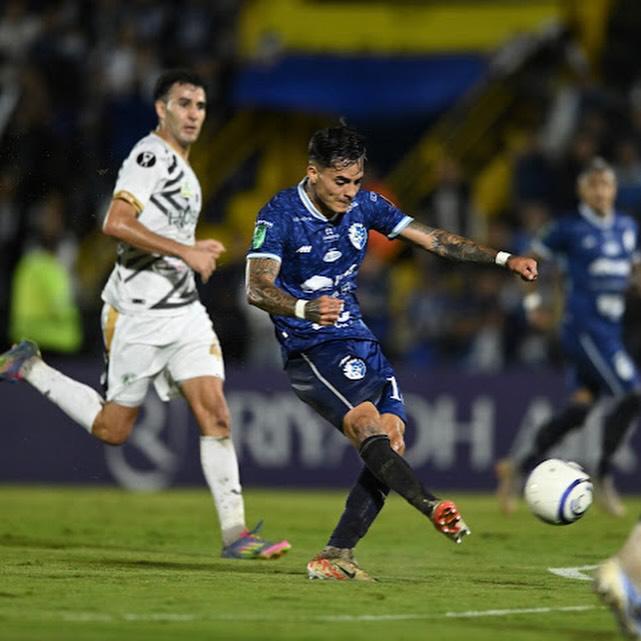 Reconocido jugador apresado por supuesto vínculo a red de préstamos gota a gota