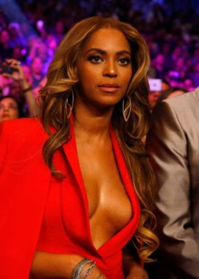 El escote de Beyoncé en la pelea del siglo