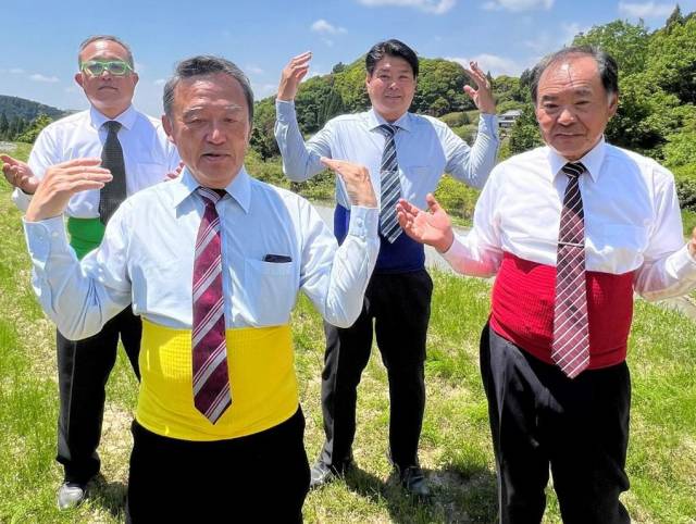 Cuatro “viejos rompecorazones” se convierten en estrellas de TikTok en Japón