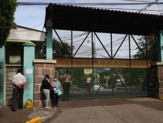 Hospital El Tórax reporta 18 trabajadores sanitarios contagiados de covid-19