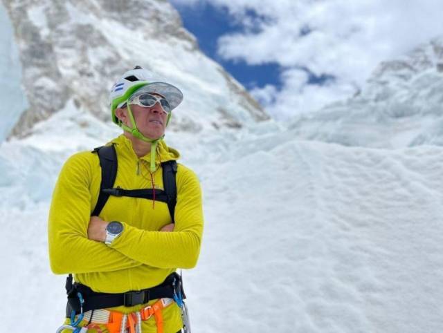 Se quedó sin oxígeno al llegar a la zona de muerte: hondureño Ronald Quintero relata su aventura en el Everest
