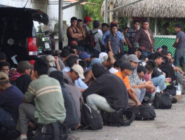 557 hondureños son detenidos diariamente en frontera de Estados Unidos