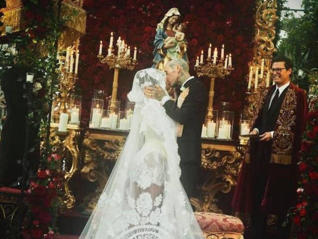 Kourtney Kardashian y Travis Barker se casaron en lujosa boda en Italia