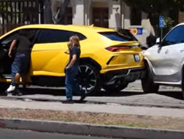 El hijo de 10 años de Ben Affleck choca un Lamborghini por accidente