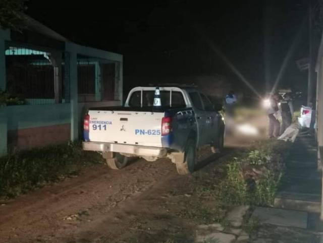 Sicarios bajan de un carro y matan a dos hombres en la Rivera Hernández