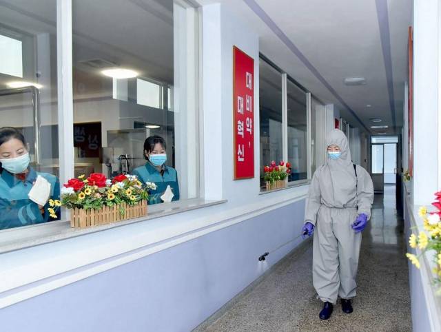 Corea del Norte reconoce primer brote de covid-19 desde inicio de pandemia