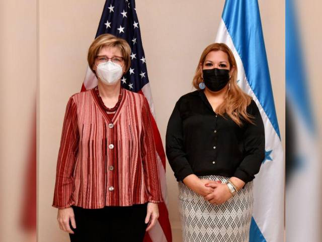 Embajadora de EEUU en Honduras se reunió con Blanca Izaguirre del Conadeh