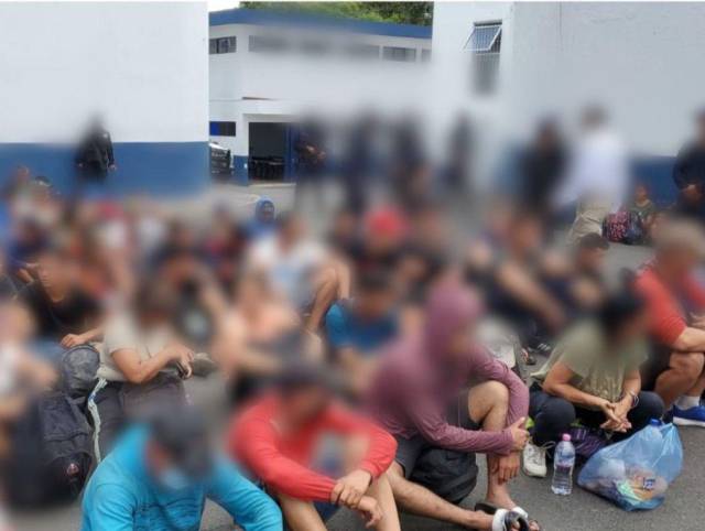 México: hallan a 116 migrantes hacinados en un camión; entre ellos hondureños