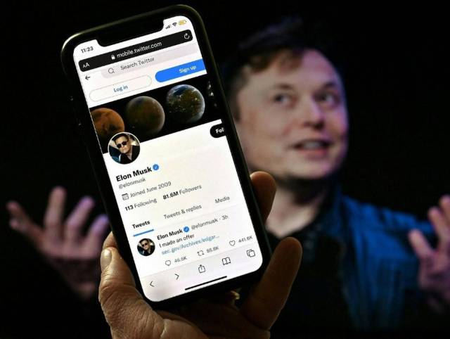 Elon Musk propone comprar el “100% de Twitter” y retirarlo de la bolsa