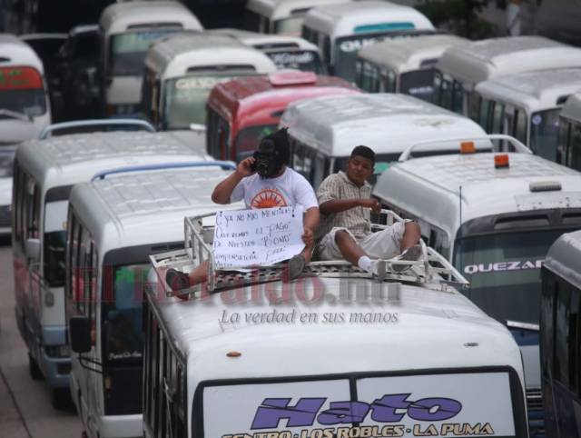 Bono de transporte será para los usuarios y no para los dueños de buses