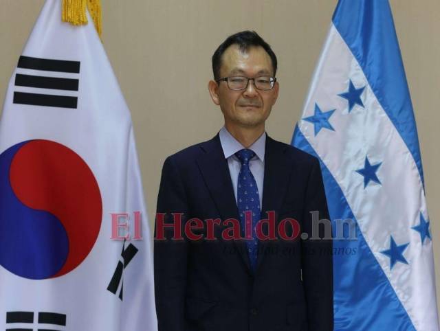 Shim JaeHyun es el embajador de Corea del Sur en Honduras desde 2019.