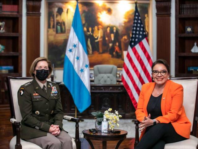 Por segunda vez, la Jefa del Comando Sur, Laura Richardson visita Honduras