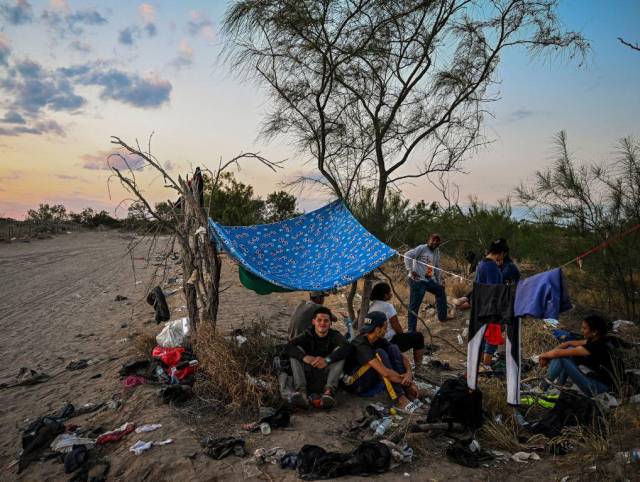 Desesperación de migrantes por una mejor vida supera el miedo en la frontera sur de EEUU