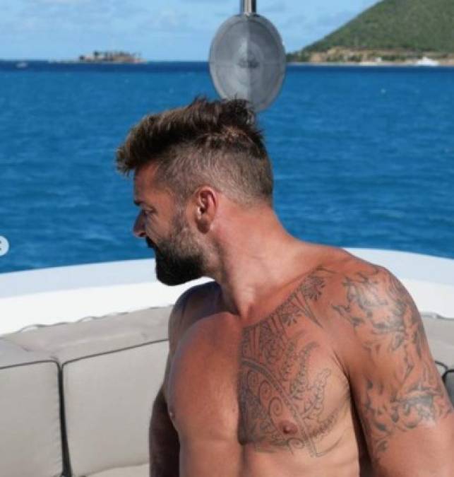 Ricky Martin disfruta junto a sus hijos y esposo en playas del Caribe