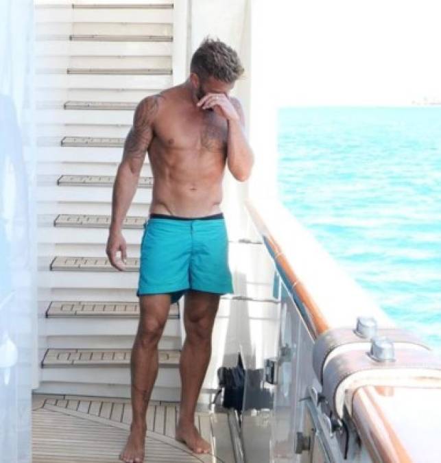 Ricky Martin disfruta junto a sus hijos y esposo en playas del Caribe