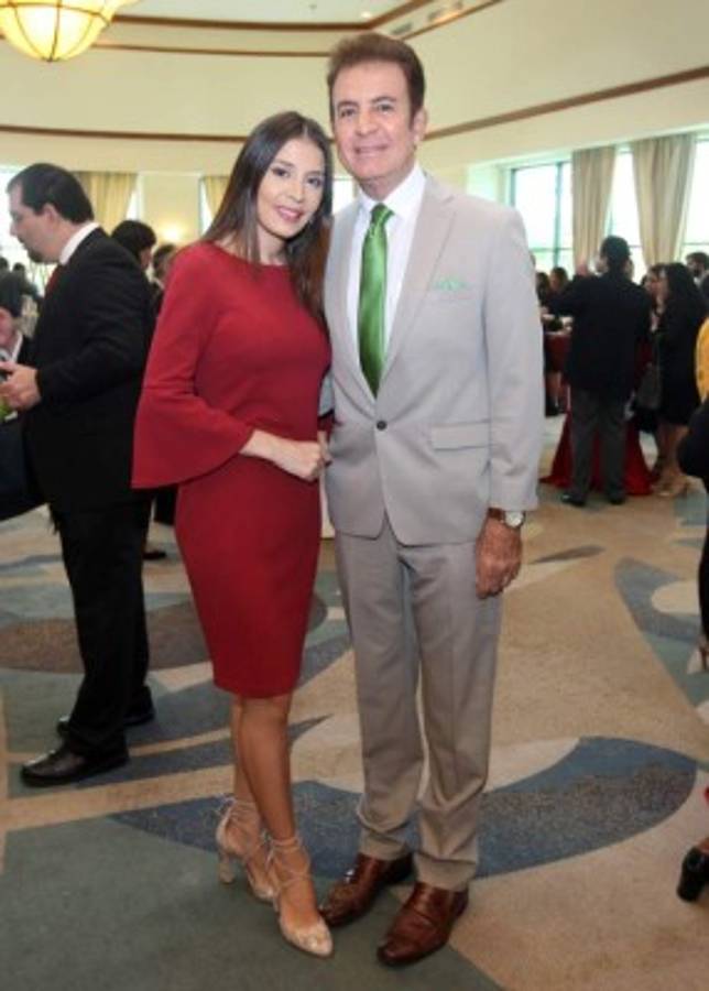 noche de recuerdo entre compañeros