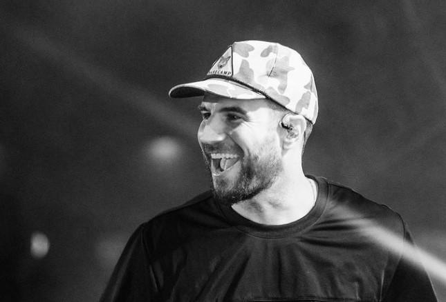 ¿Quién es Sam Hunt y por qué su esposa lo acusa de adúltero?