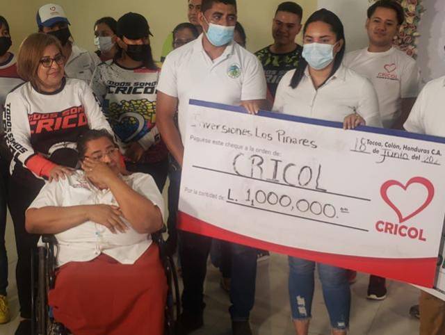 Inversiones Los Pinares entrega donación de un millón de lempiras a Cricol