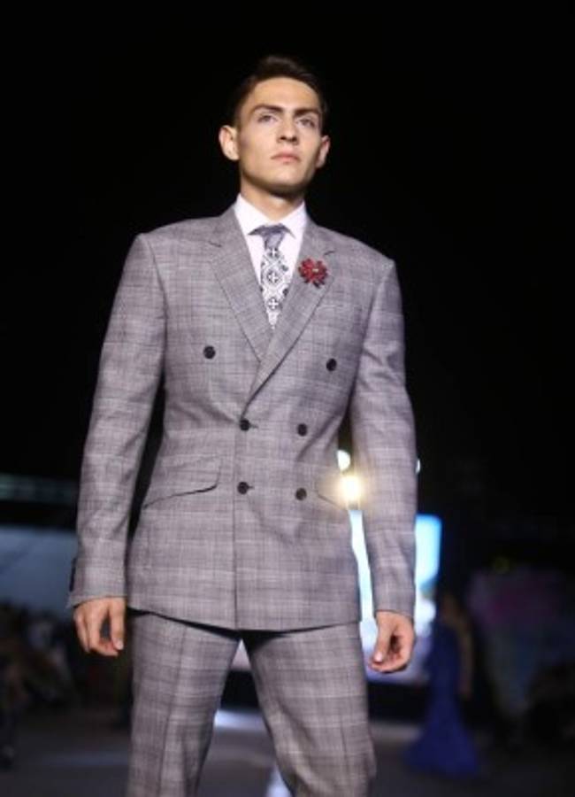 Yoyo Barrientos celebra 25 años de diseño