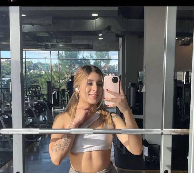 ¡Qué bella! Ella es la hija del exjugador y ahora entrenador Nene Obando