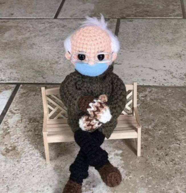 Los más tiernos y creativos memes por foto viral de Bernie Sanders