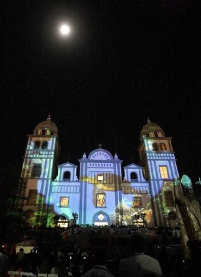 Realeza de Suyapa en tercera dimensión