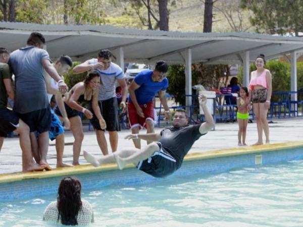 Una de las apuestas para escapar del verano es el famoso Parque Aurora. Foto: Alejandro Amador/EL HERALDO.